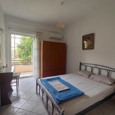 Happy Days Apartment Тірос Екстер'єр фото